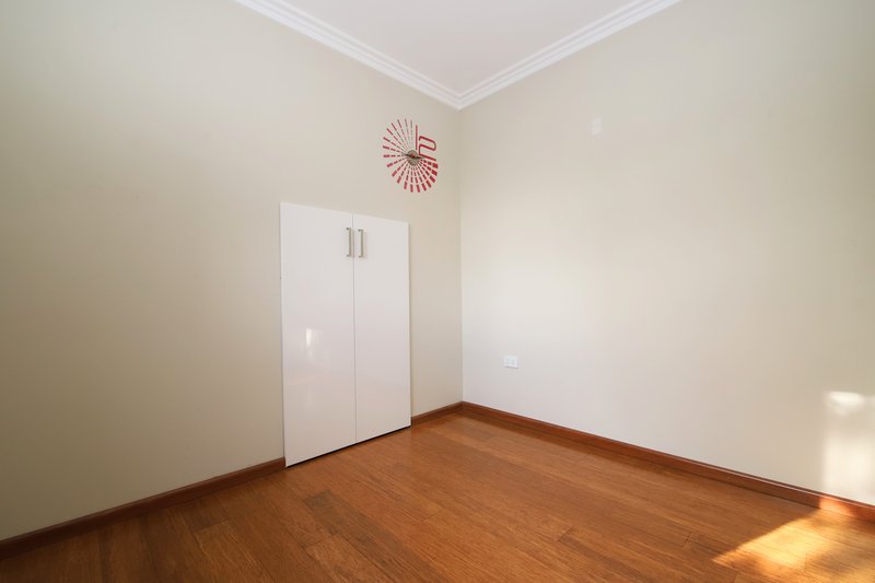 Photo - 6 Edinburgh Drive, Revesby Heights NSW 2212 - Image 6
