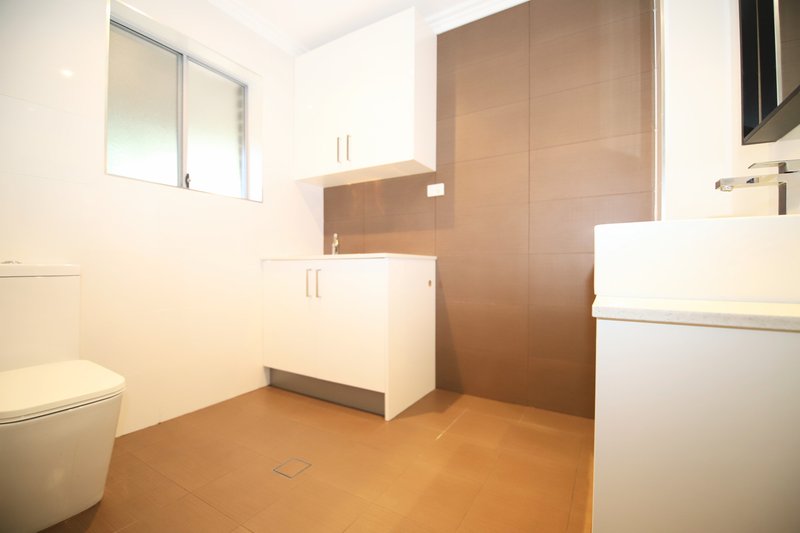 Photo - 6 Edinburgh Drive, Revesby Heights NSW 2212 - Image 10