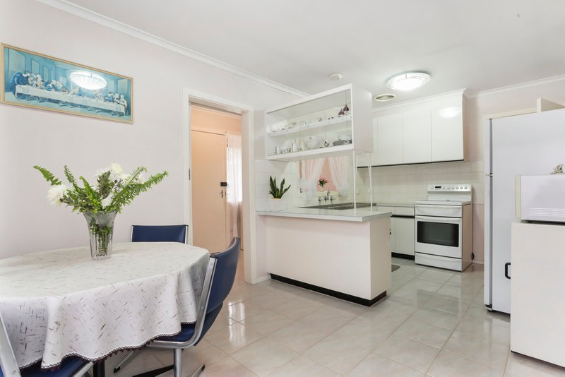 Photo - 6 Edney Court, Noble Park VIC 3174 - Image 4