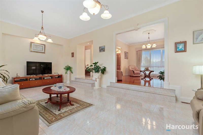 Photo - 6 Eliana Court, Rowville VIC 3178 - Image 2