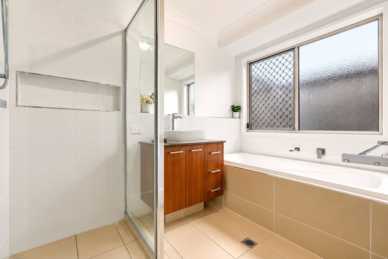 Photo - 6 Elite Crescent, Narangba QLD 4504 - Image 8