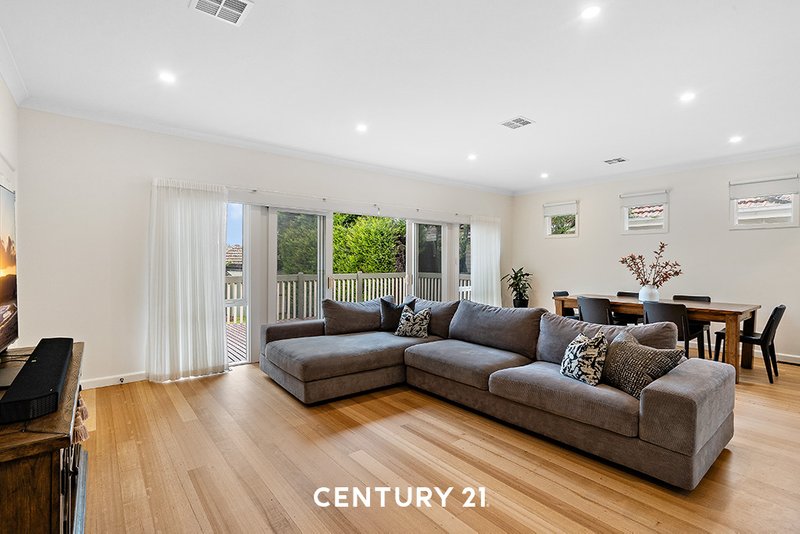 Photo - 6 Ellen Street, Bentleigh East VIC 3165 - Image 2