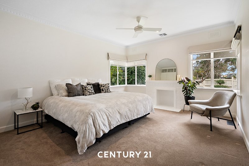 Photo - 6 Ellen Street, Bentleigh East VIC 3165 - Image 6