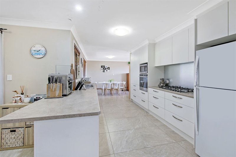 Photo - 6 Ellenborough Place, Wauchope NSW 2446 - Image 3