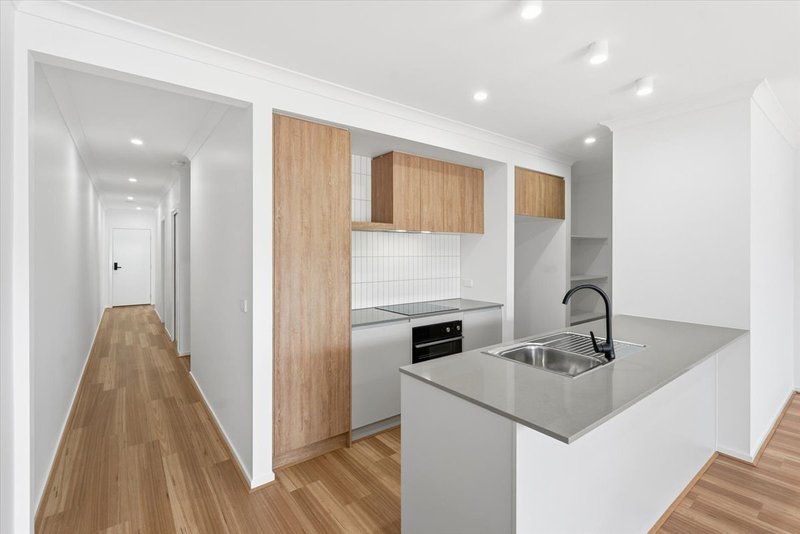 Photo - 6 Ellis Drive, Diggers Rest VIC 3427 - Image 2