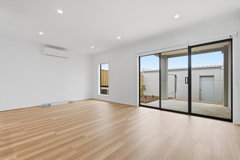 Photo - 6 Ellis Drive, Diggers Rest VIC 3427 - Image 4