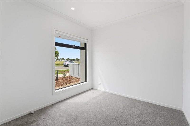 Photo - 6 Ellis Drive, Diggers Rest VIC 3427 - Image 5
