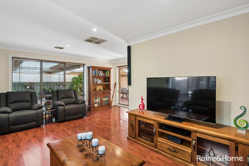 Photo - 6 Elmwood Court, Onkaparinga Hills SA 5163 - Image 4