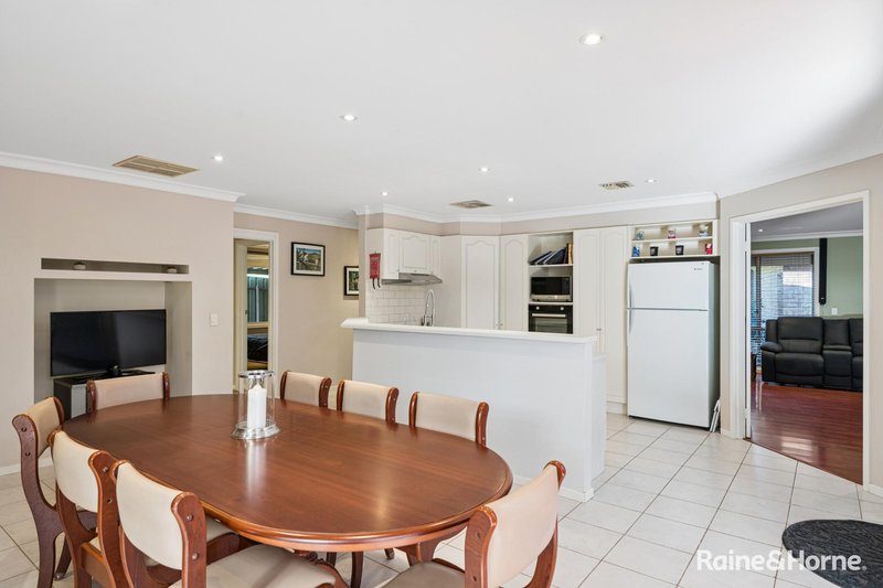 Photo - 6 Elmwood Court, Onkaparinga Hills SA 5163 - Image 8