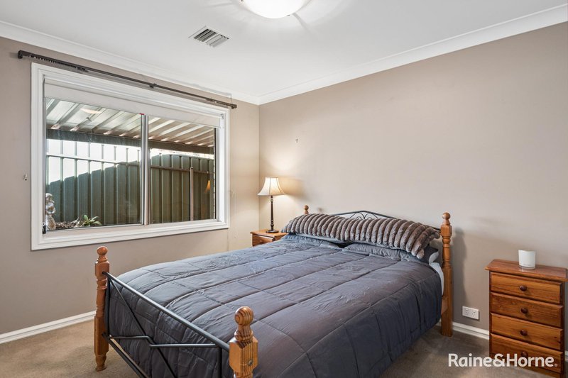 Photo - 6 Elmwood Court, Onkaparinga Hills SA 5163 - Image 13