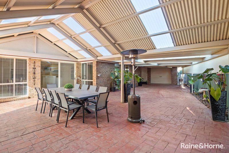 Photo - 6 Elmwood Court, Onkaparinga Hills SA 5163 - Image 16