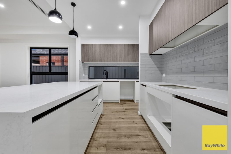 Photo - 6 Eloara Street, Tarneit VIC 3029 - Image 13