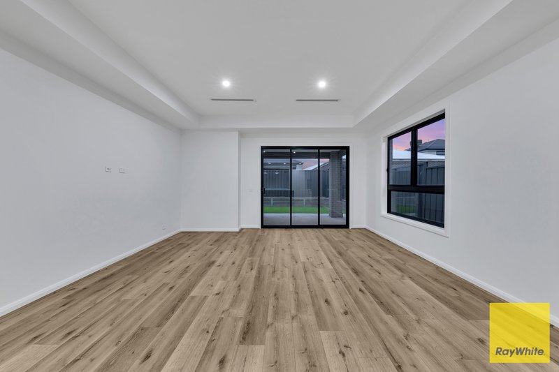 Photo - 6 Eloara Street, Tarneit VIC 3029 - Image 14