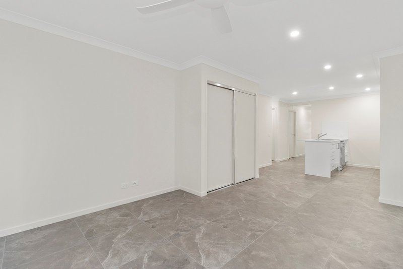 Photo - 6 Elon Street, Park Ridge QLD 4125 - Image 5