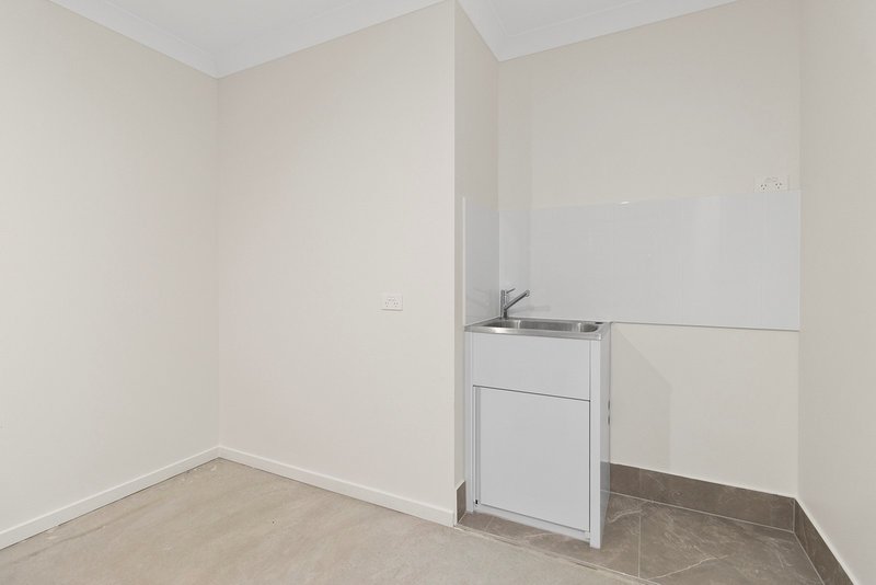 Photo - 6 Elon Street, Park Ridge QLD 4125 - Image 12