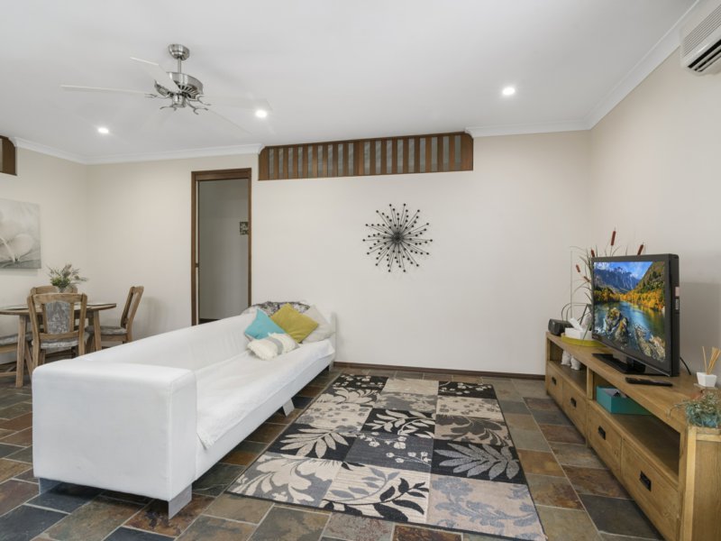 Photo - 6 Elsemore Court, Carrara QLD 4211 - Image 6