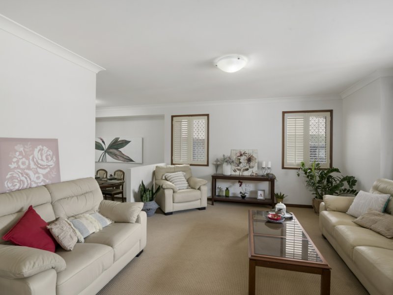 Photo - 6 Elsemore Court, Carrara QLD 4211 - Image 8