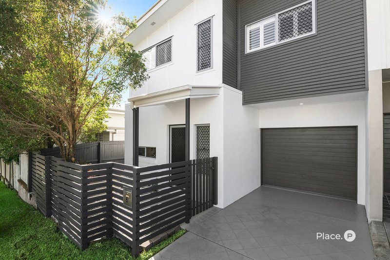 Photo - 6 Embie Street, Holland Park West QLD 4121 - Image 3