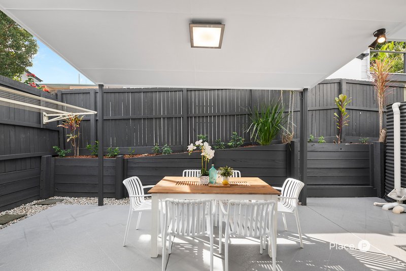 Photo - 6 Embie Street, Holland Park West QLD 4121 - Image 10