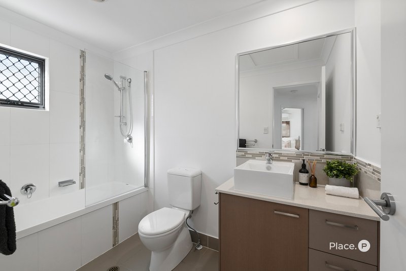 Photo - 6 Embie Street, Holland Park West QLD 4121 - Image 17