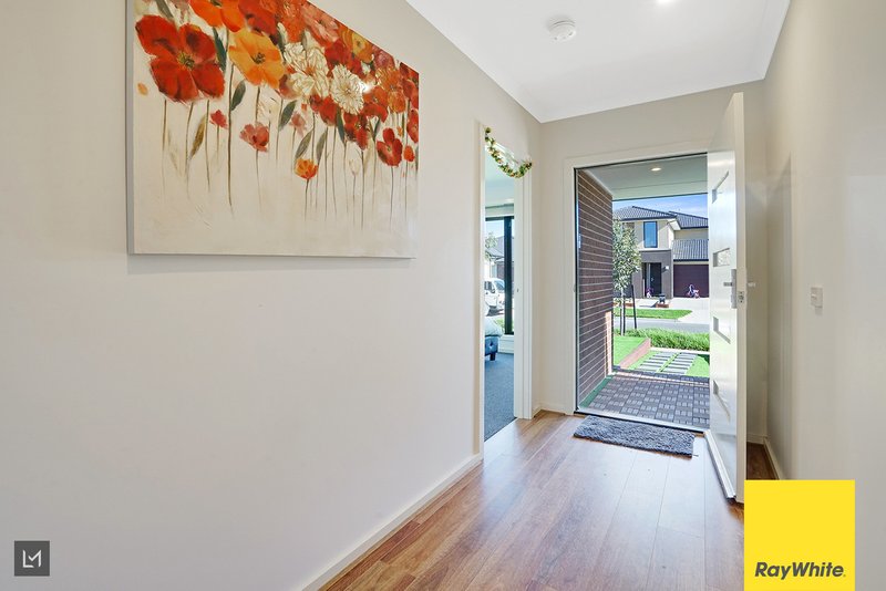 Photo - 6 Emblem Street, Tarneit VIC 3029 - Image 6