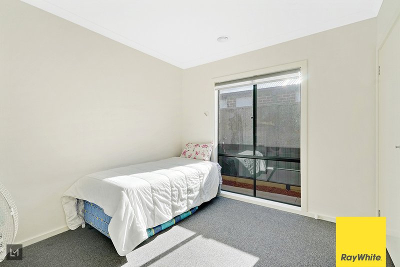 Photo - 6 Emblem Street, Tarneit VIC 3029 - Image 13