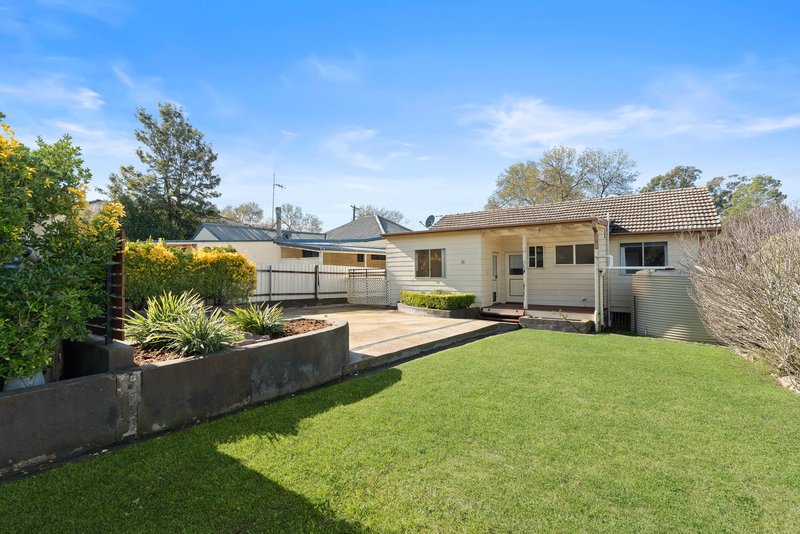 Photo - 6 Emmerson Street, Goulburn NSW 2580 - Image 6