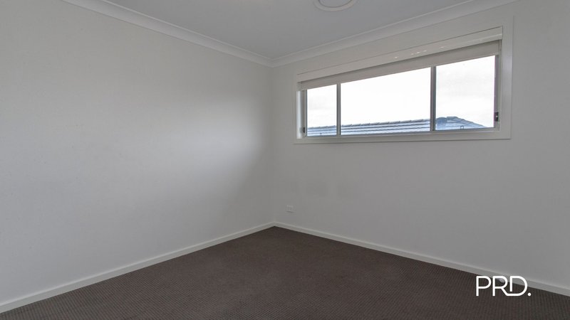 Photo - 6 Empire Circuit, Penrith NSW 2750 - Image 3