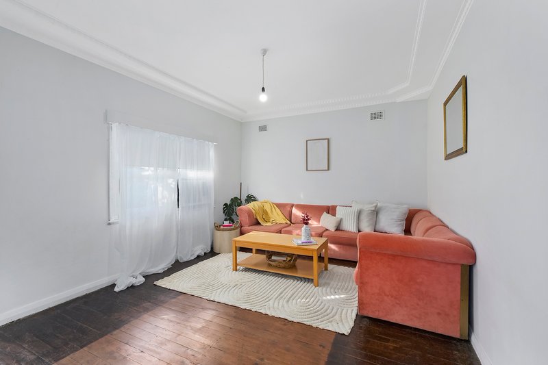 Photo - 6 Ena Street, Terrigal NSW 2260 - Image 4