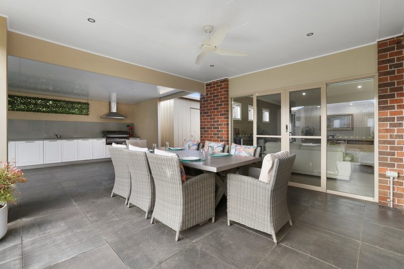 Photo - 6 Eppalock Drive, Manor Lakes VIC 3024 - Image 19