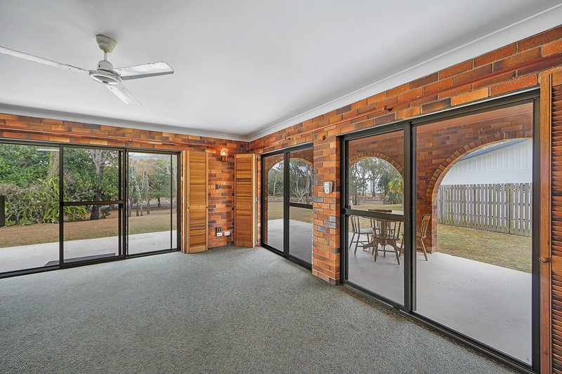 Photo - 6 Esplanade , Point Vernon QLD 4655 - Image 6