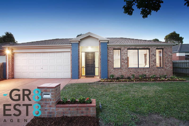 6 Essex Court, Cranbourne East VIC 3977