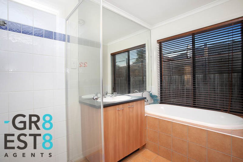 Photo - 6 Essex Court, Cranbourne East VIC 3977 - Image 12