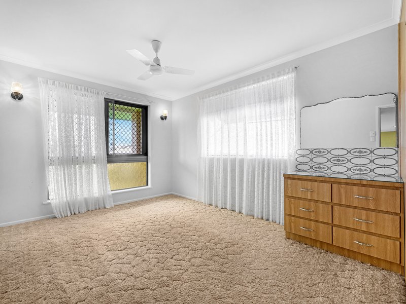 Photo - 6 Eurong Avenue, Pialba QLD 4655 - Image 7