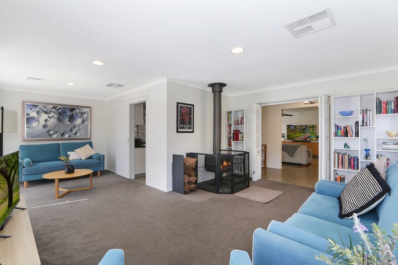 Photo - 6 Evans Court, Wodonga VIC 3690 - Image 5