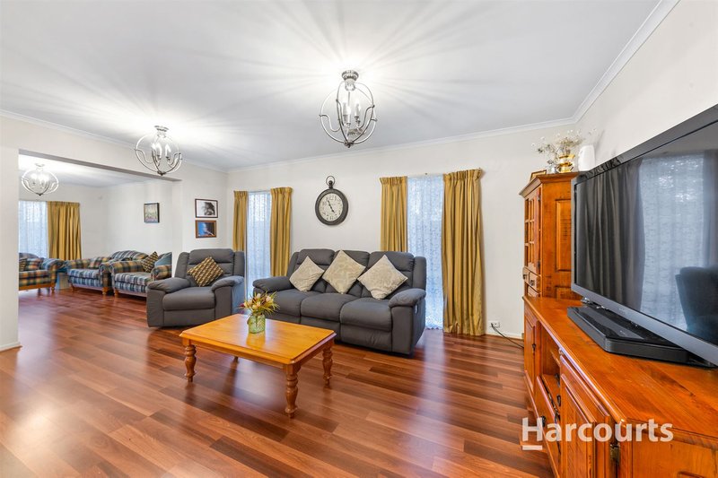 Photo - 6 Evergreen Court, Taylors Hill VIC 3037 - Image 5