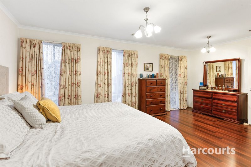 Photo - 6 Evergreen Court, Taylors Hill VIC 3037 - Image 9