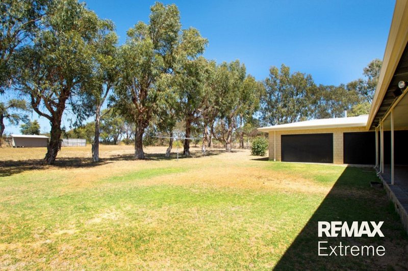 Photo - 6 Fairway Court, Woodridge WA 6041 - Image 8