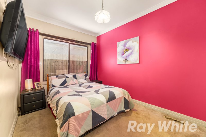 Photo - 6 Farleigh Avenue, Burwood VIC 3125 - Image 7