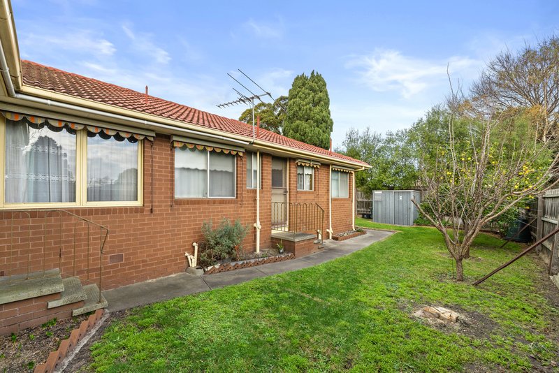 Photo - 6 Farm Road, Cheltenham VIC 3192 - Image 5