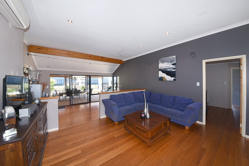 Photo - 6 Faro Way, Mindarie WA 6030 - Image 18