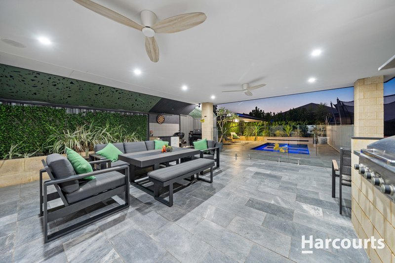 Photo - 6 Featherleaf Elbow , Banksia Grove WA 6031 - Image 4