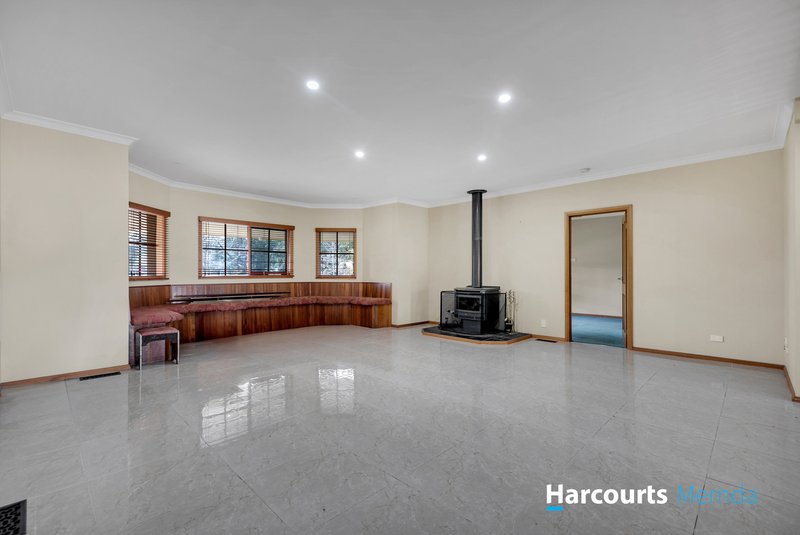 Photo - 6 Fenwick Street, Doreen VIC 3754 - Image 5