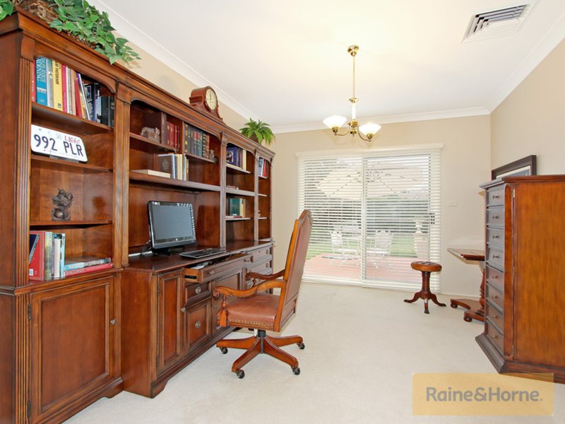 Photo - 6 Fingleton Close, Rouse Hill NSW 2155 - Image 5