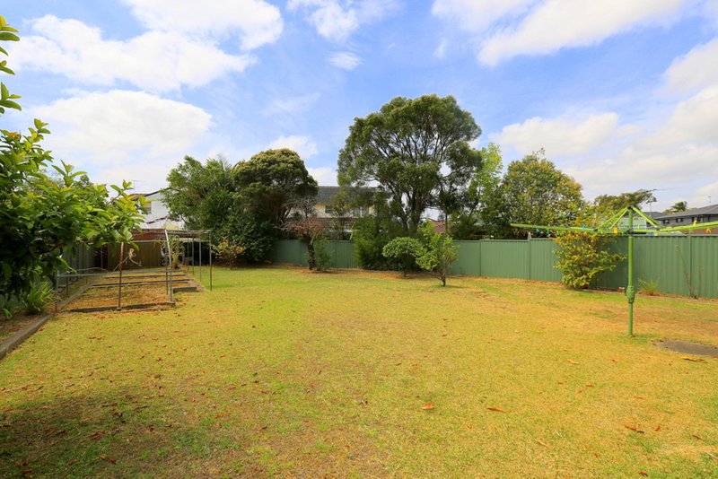 Photo - 6 Flinders Road, Georges Hall NSW 2198 - Image 18