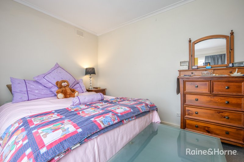 Photo - 6 Flinders Street, Sunbury VIC 3429 - Image 4