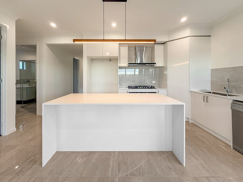 Photo - 6 Forestoak Street, Narangba QLD 4504 - Image 3