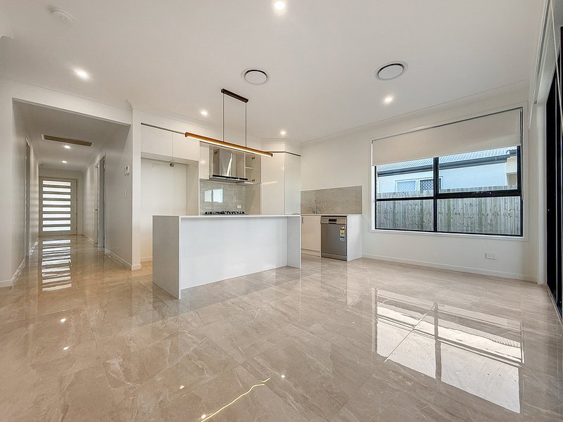 Photo - 6 Forestoak Street, Narangba QLD 4504 - Image 5