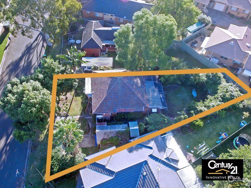 Photo - 6 Forrest Road, East Hills NSW 2213 - Image 11