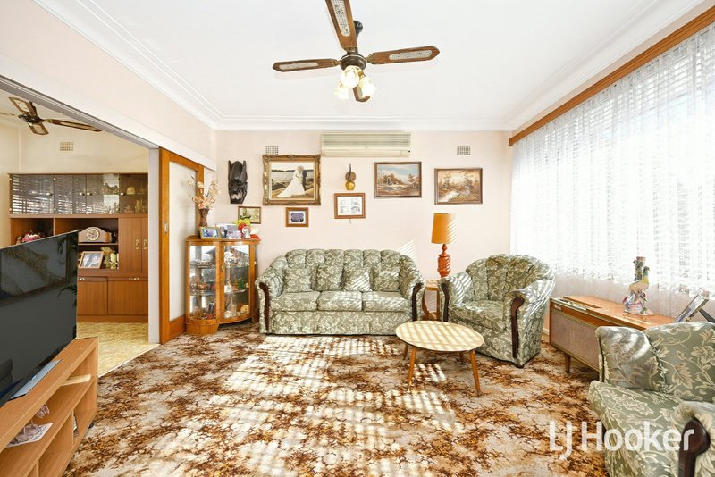 Photo - 6 Forshaw Avenue, Chester Hill NSW 2162 - Image 3